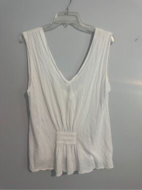 Murmur Women's White V-Neck Sleeveless Top- Large
